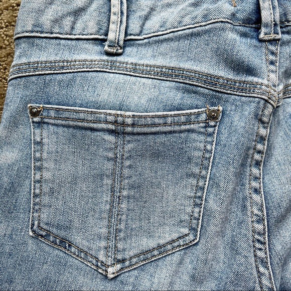 🎉HOST PICK🎉 Free People light wash ankle cut denim jeans - Picture 10 of 10